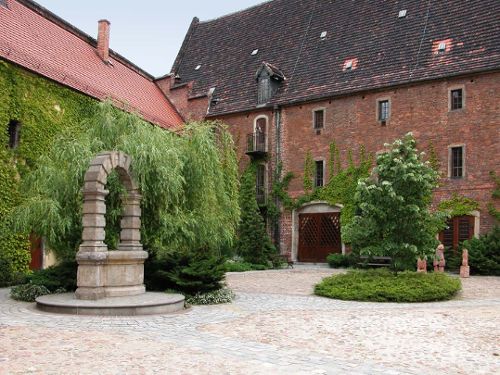 Arsenał Miejski: Muzeum Militariów i Muzeum Archeologiczne